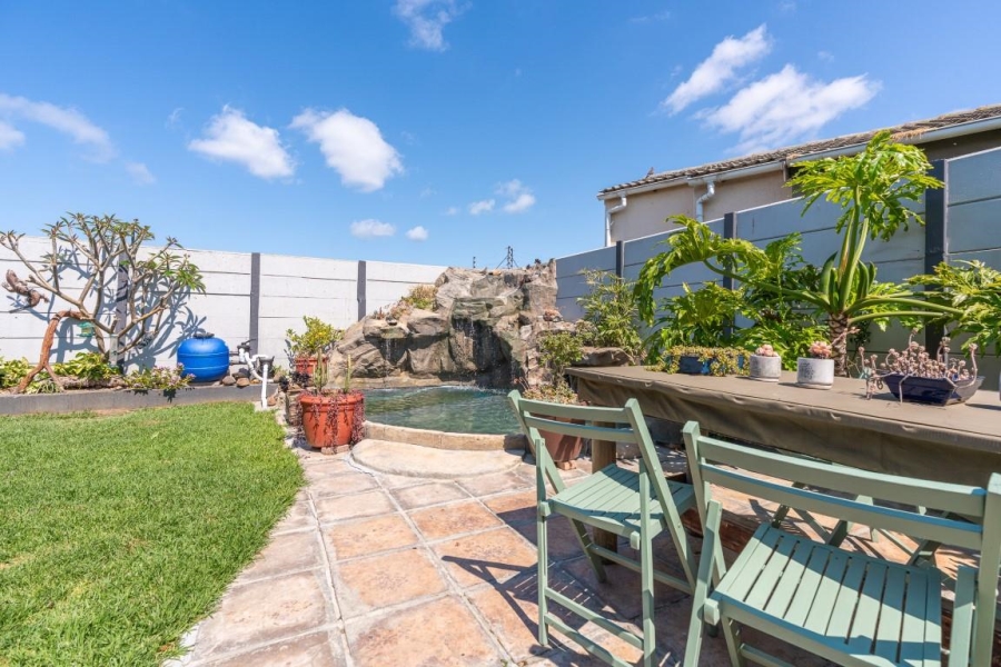 2 Bedroom Property for Sale in Victoria Park Western Cape